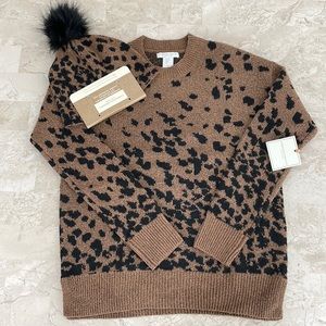 NWT. Christian Siriano Oversized Leopard Print Sweater w/ Faux Fur Pom Hat.